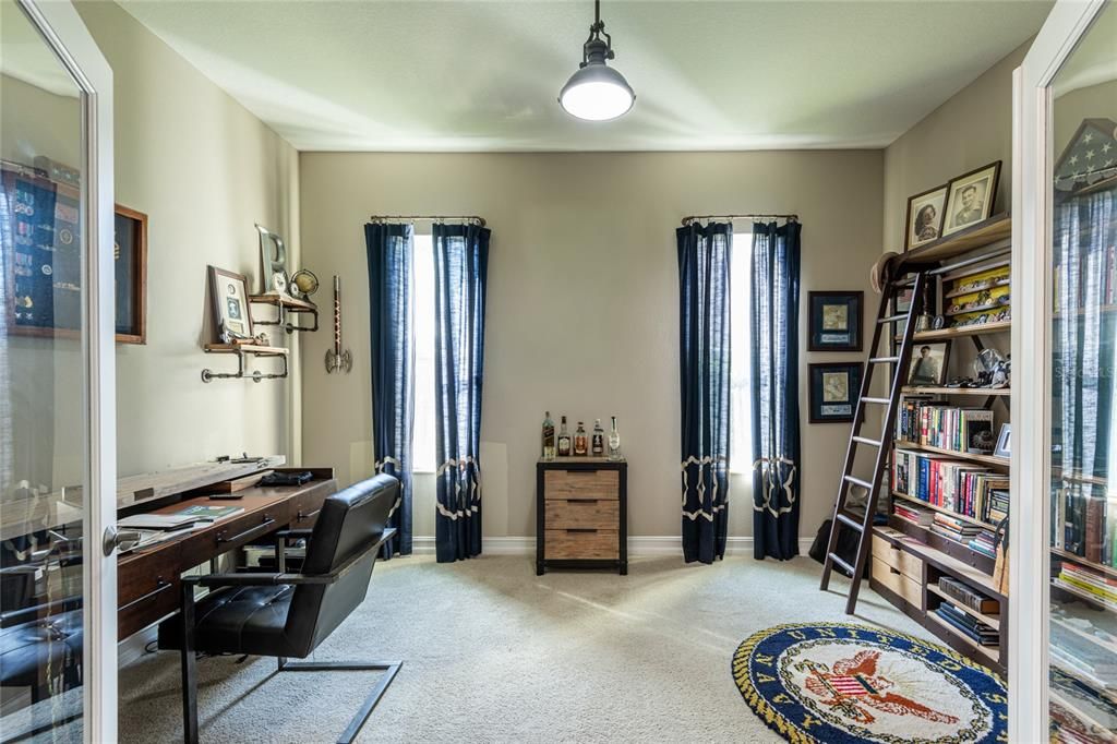 待售: $700,000 (4 贝兹, 3 浴室, 2833 平方英尺)