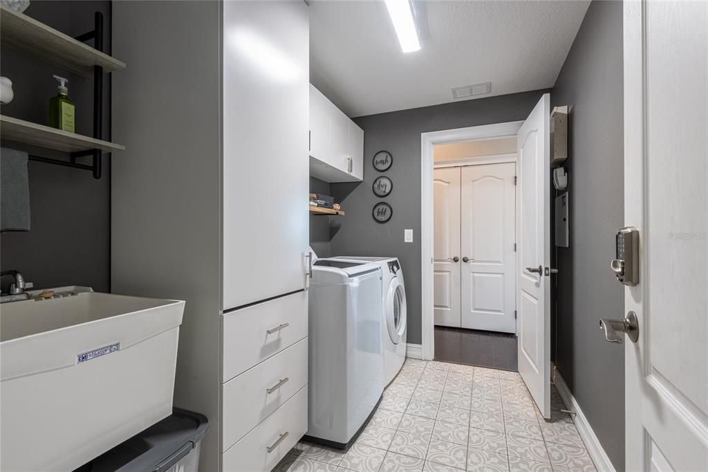 待售: $700,000 (4 贝兹, 3 浴室, 2833 平方英尺)