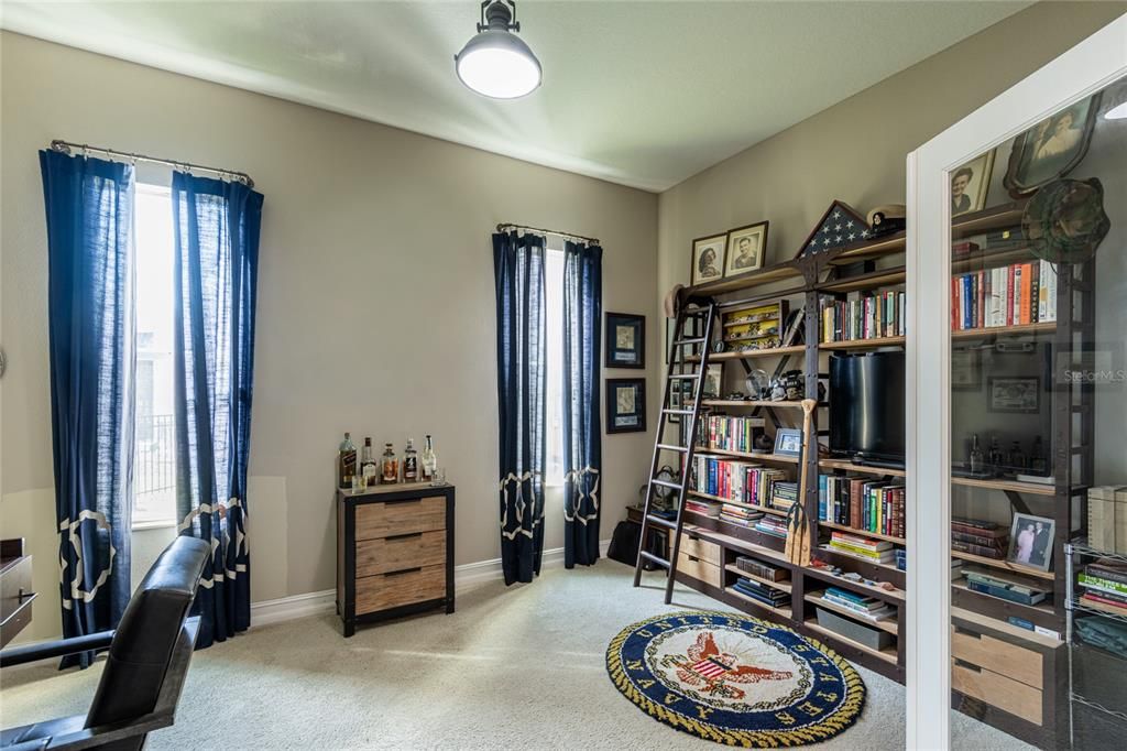 待售: $700,000 (4 贝兹, 3 浴室, 2833 平方英尺)