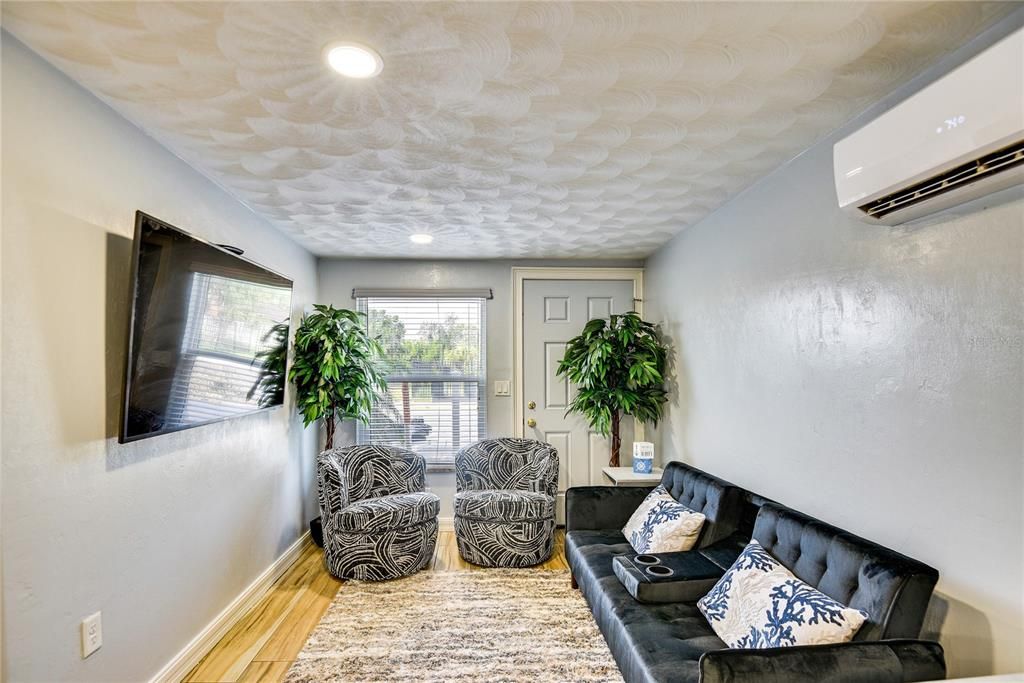 For Sale: $799,000 (7 beds, 0 baths, 2928 Square Feet)