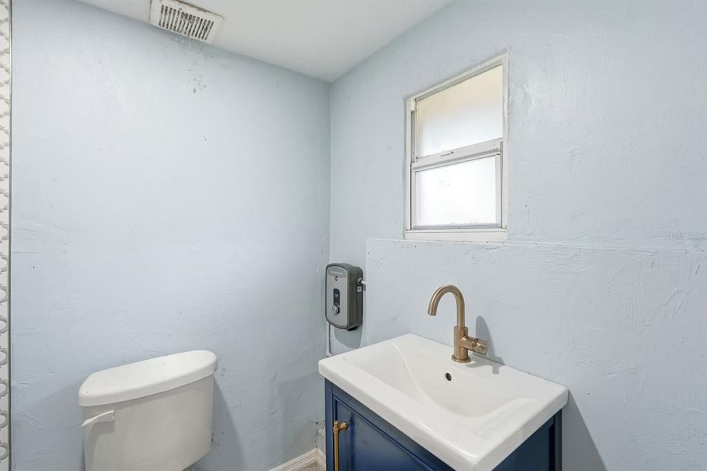 For Sale: $799,000 (7 beds, 0 baths, 2928 Square Feet)