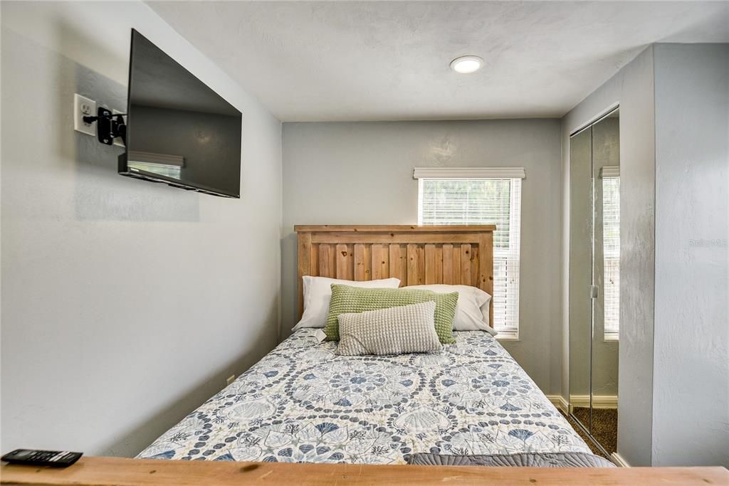 For Sale: $799,000 (7 beds, 0 baths, 2928 Square Feet)