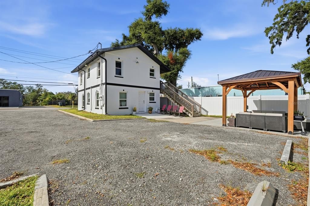 For Sale: $799,000 (7 beds, 0 baths, 2928 Square Feet)