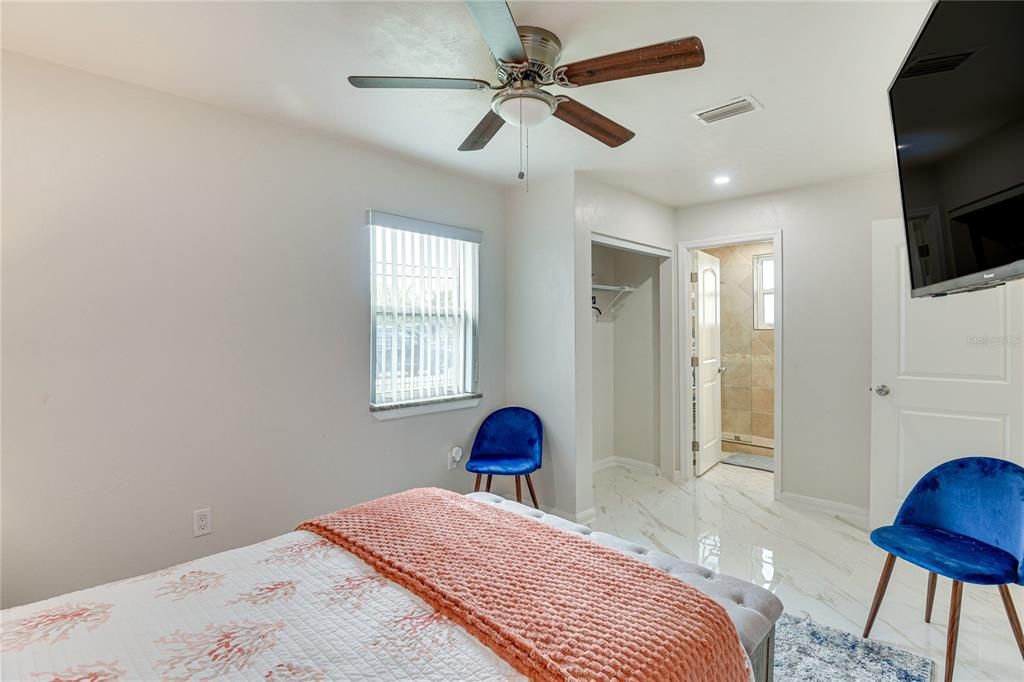 For Sale: $799,000 (7 beds, 0 baths, 2928 Square Feet)