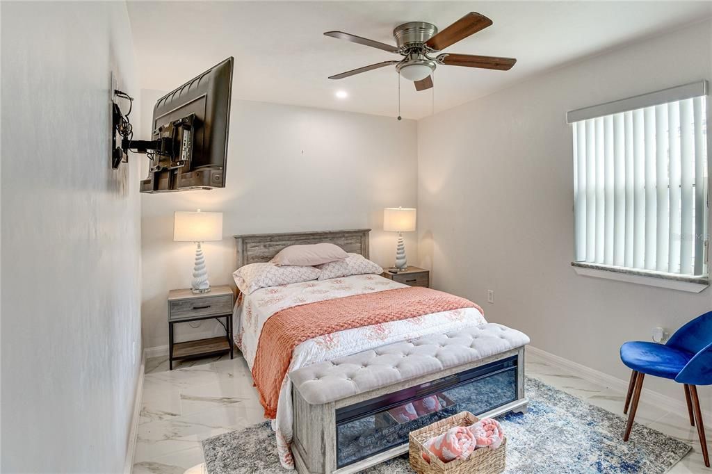 For Sale: $799,000 (7 beds, 0 baths, 2928 Square Feet)