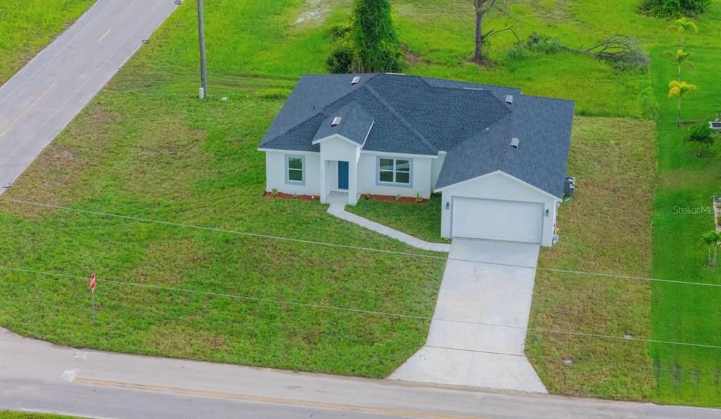 出租: $2,200 (4 贝兹, 2 浴室, 2012 平方英尺)