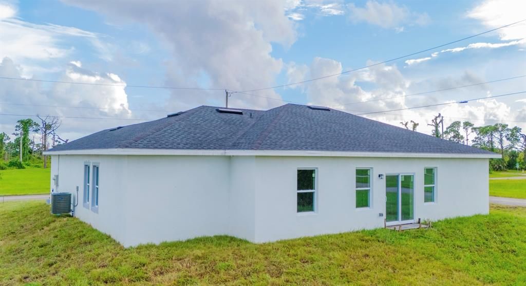 出租: $2,200 (4 贝兹, 2 浴室, 2012 平方英尺)