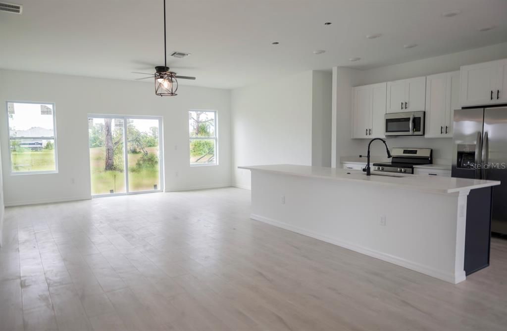 出租: $2,200 (4 贝兹, 2 浴室, 2012 平方英尺)