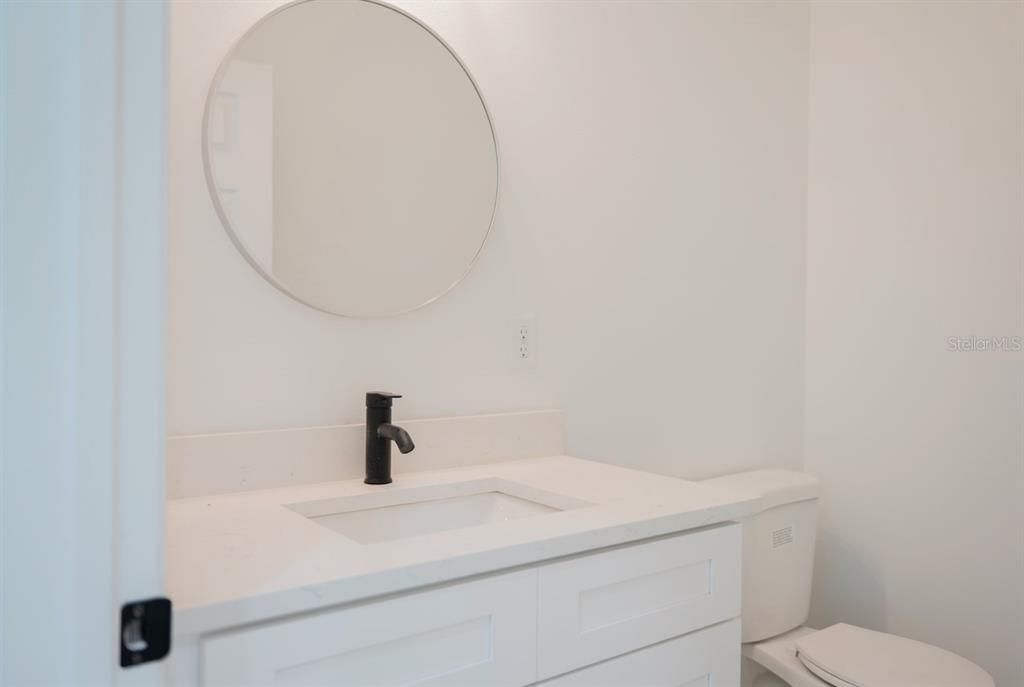 出租: $2,200 (4 贝兹, 2 浴室, 2012 平方英尺)