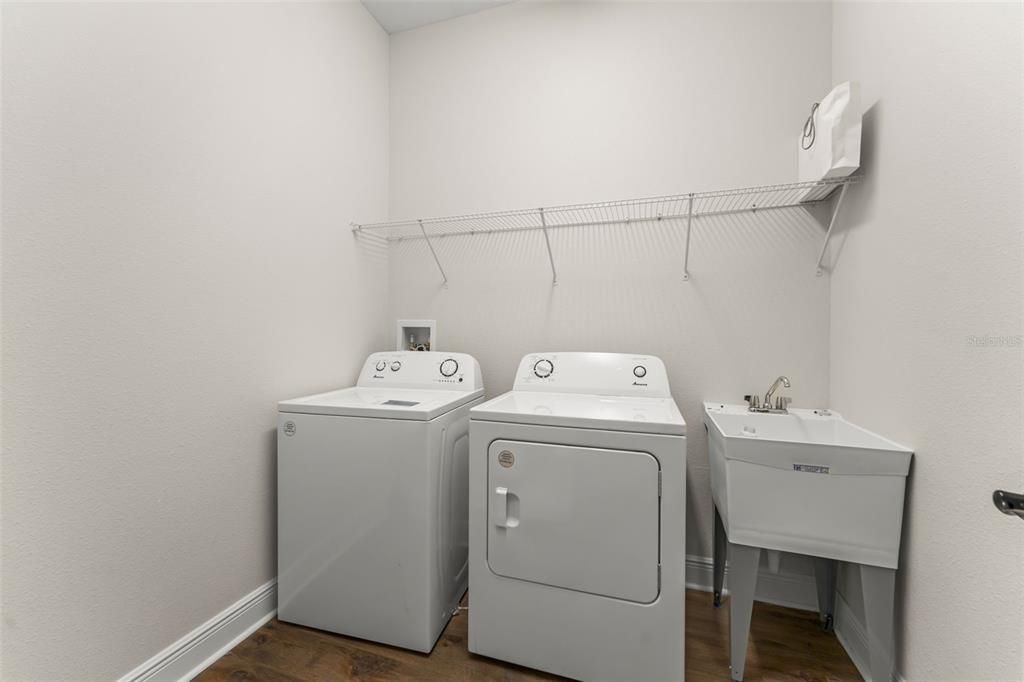 For Sale: $490,000 (3 beds, 2 baths, 2066 Square Feet)