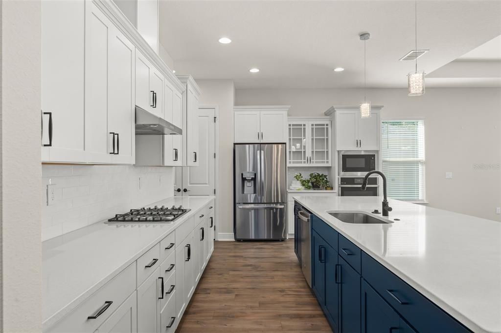 For Sale: $490,000 (3 beds, 2 baths, 2066 Square Feet)