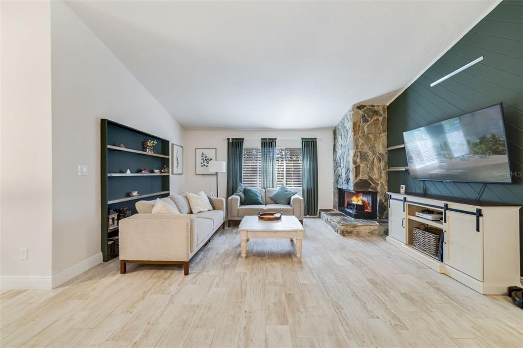 For Sale: $400,000 (3 beds, 2 baths, 1451 Square Feet)