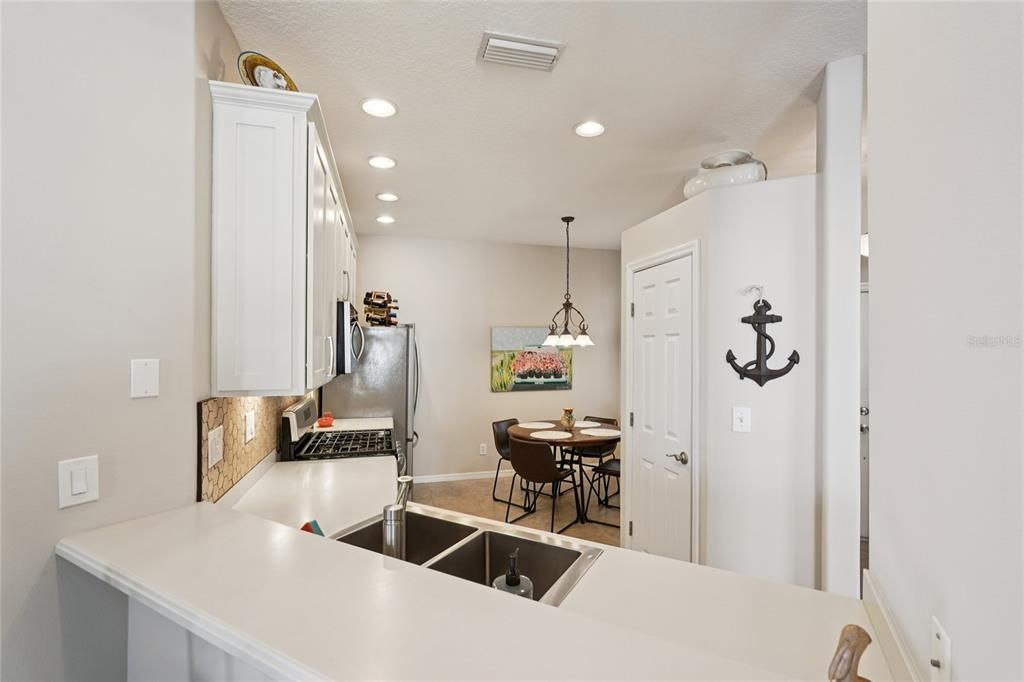 En Venta: $405,000 (2 camas, 2 baños, 1576 Pies cuadrados)