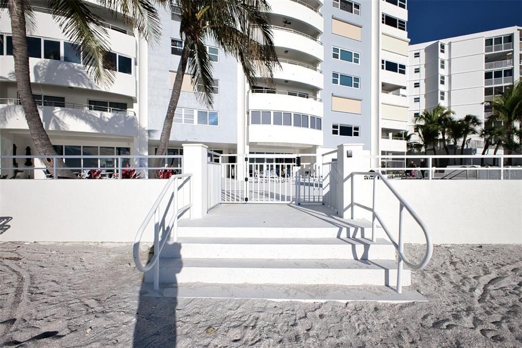 For Sale: $1,499,000 (2 beds, 2 baths, 1403 Square Feet)