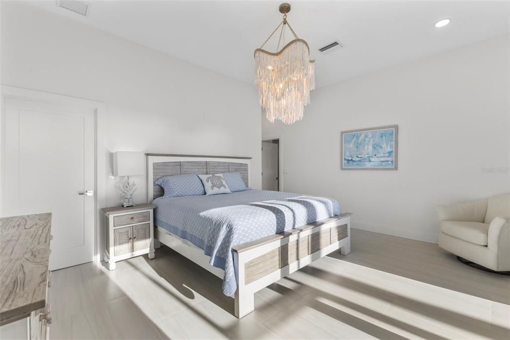 For Sale: $1,499,000 (2 beds, 2 baths, 1403 Square Feet)