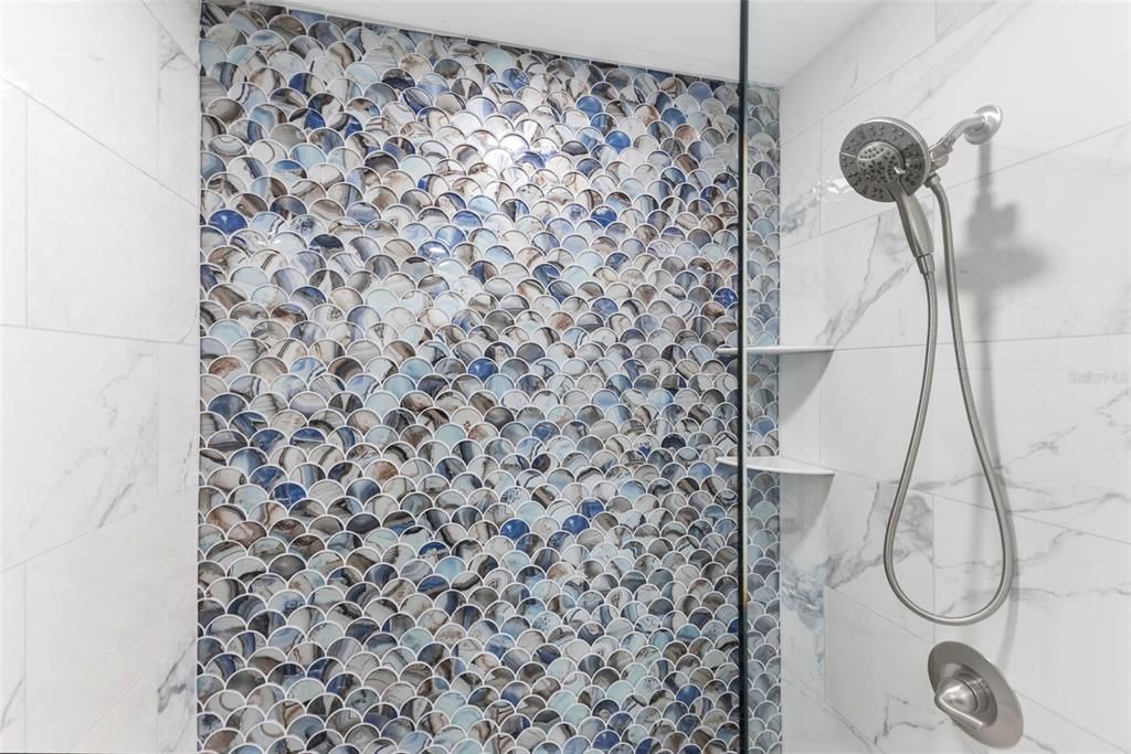 For Sale: $1,499,000 (2 beds, 2 baths, 1403 Square Feet)