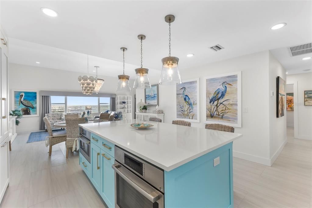 For Sale: $1,499,000 (2 beds, 2 baths, 1403 Square Feet)