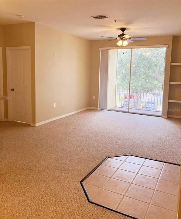 For Rent: $1,390 (1 beds, 1 baths, 672 Square Feet)