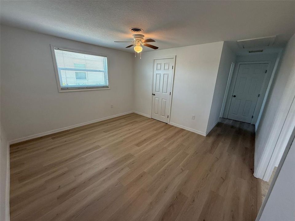 For Rent: $1,750 (2 beds, 1 baths, 1294 Square Feet)