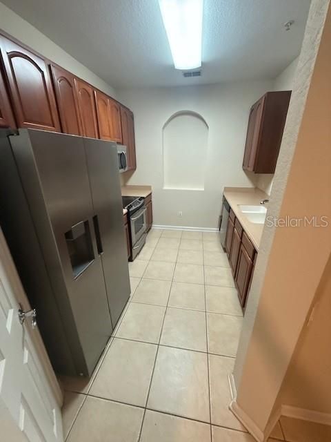 For Rent: $1,750 (2 beds, 2 baths, 1112 Square Feet)
