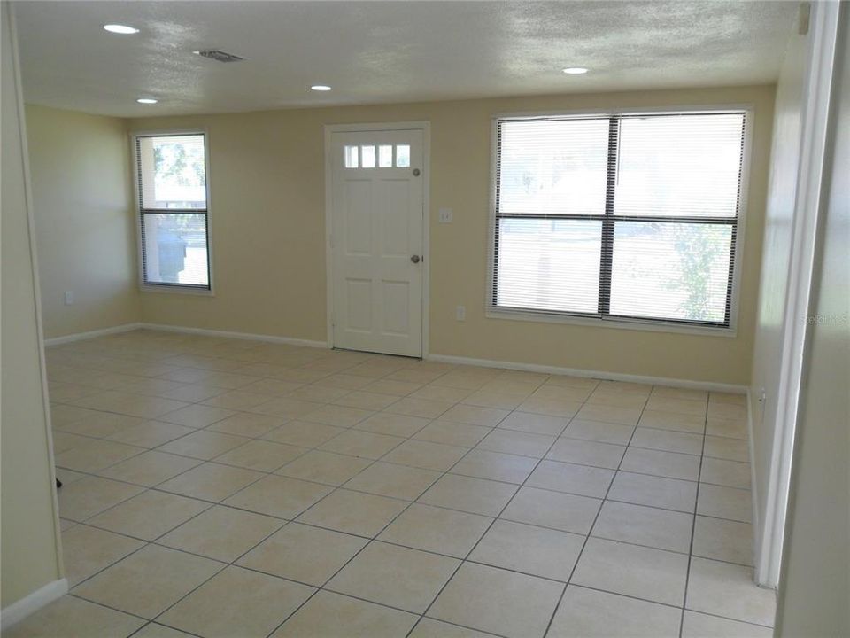 En Venta: $199,000 (3 camas, 1 baños, 1080 Pies cuadrados)