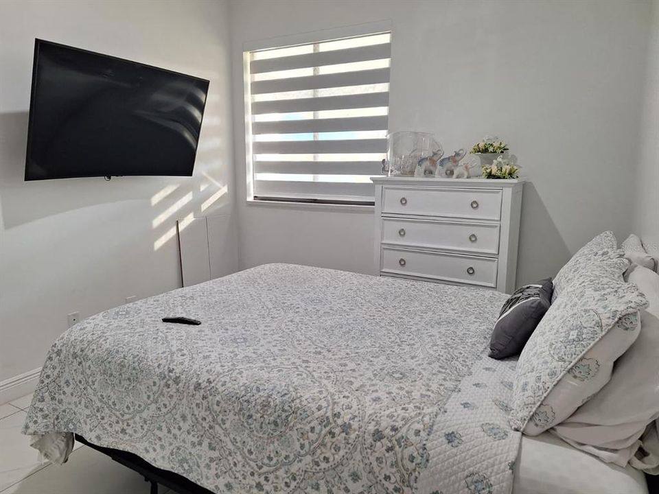 На продажу: $409,999 (3 спален, 2 ванн, 1338 Квадратных фут)