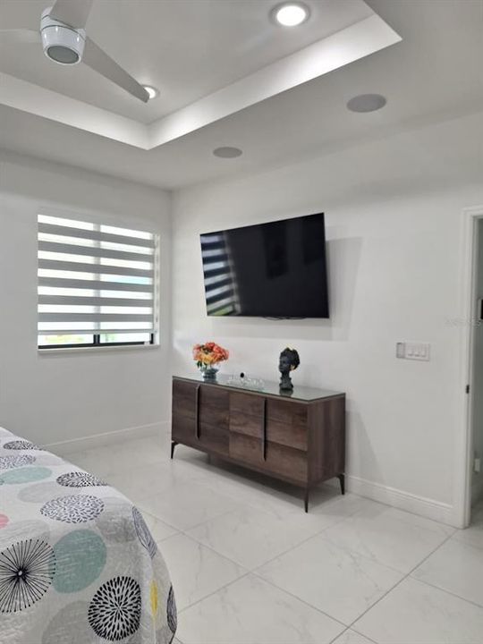 На продажу: $409,999 (3 спален, 2 ванн, 1338 Квадратных фут)