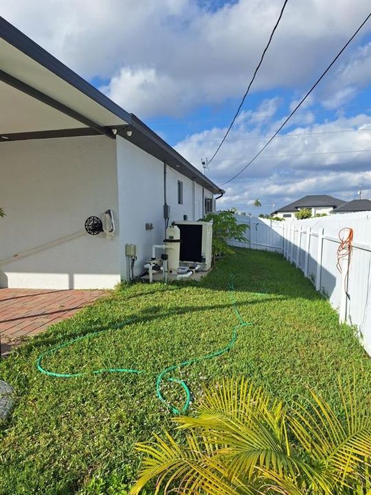 На продажу: $409,999 (3 спален, 2 ванн, 1338 Квадратных фут)