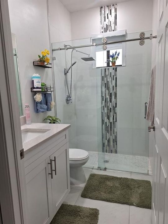 На продажу: $409,999 (3 спален, 2 ванн, 1338 Квадратных фут)