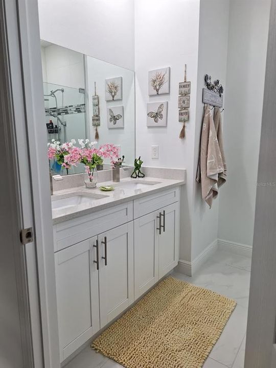 На продажу: $409,999 (3 спален, 2 ванн, 1338 Квадратных фут)