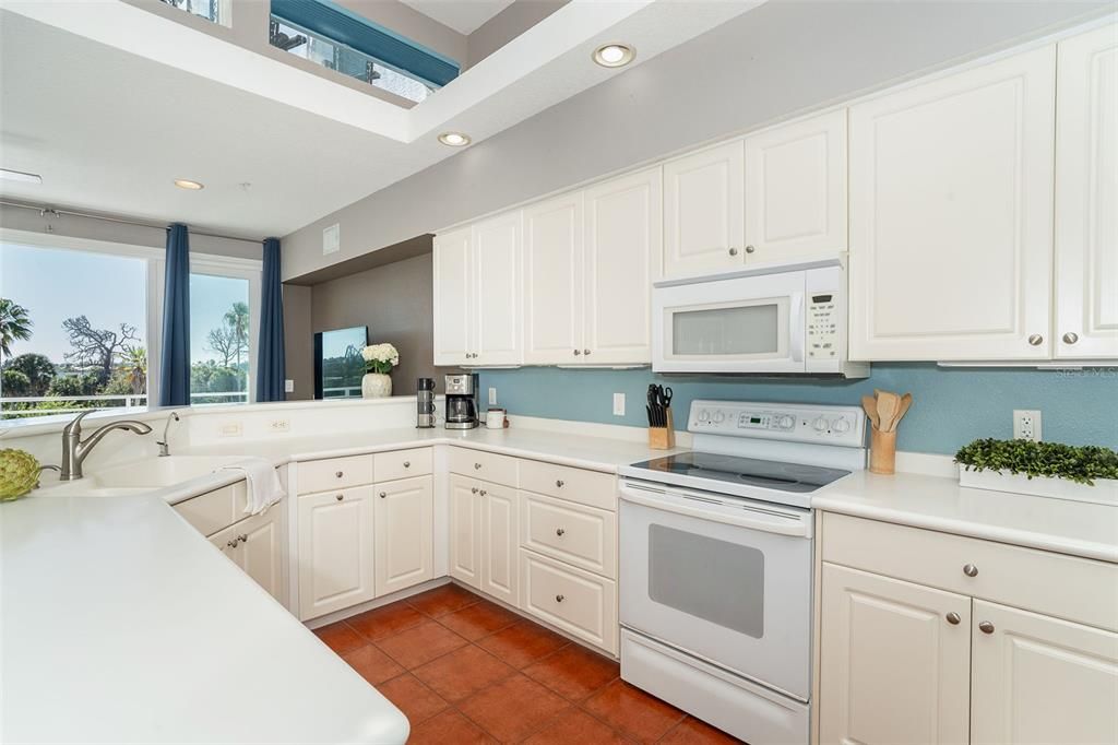 En Venta: $525,000 (3 camas, 3 baños, 1590 Pies cuadrados)