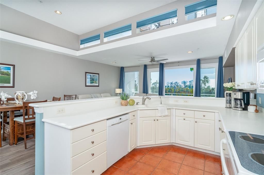 En Venta: $525,000 (3 camas, 3 baños, 1590 Pies cuadrados)