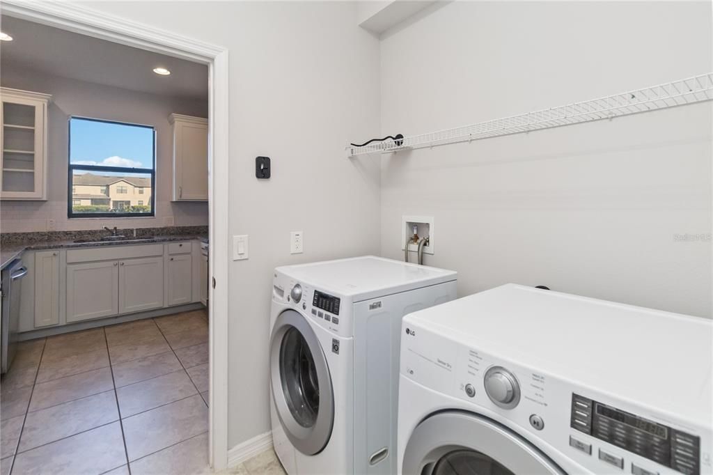 В аренду: $1,975 (3 спален, 2 ванн, 1550 Квадратных фут)