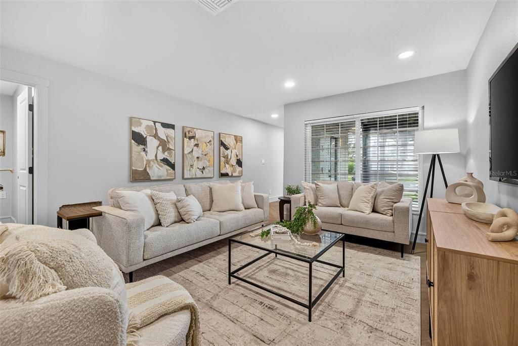 В аренду: $4,000 (3 спален, 2 ванн, 1525 Квадратных фут)