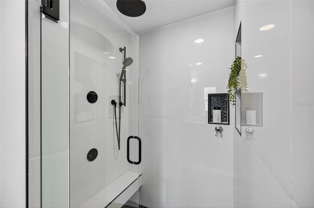 В аренду: $4,000 (3 спален, 2 ванн, 1525 Квадратных фут)