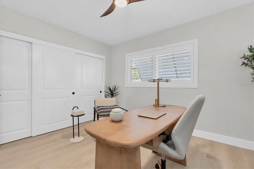 На продажу: $1,249,000 (2 спален, 2 ванн, 1740 Квадратных фут)