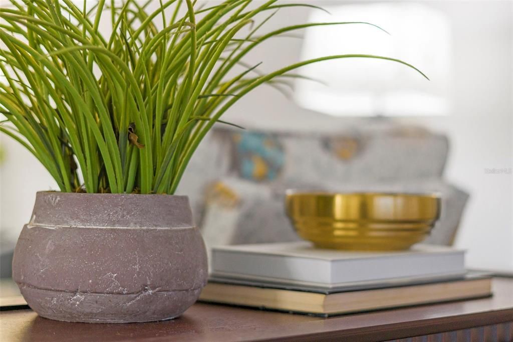 待售: $210,000 (2 贝兹, 2 浴室, 1100 平方英尺)