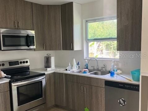 For Sale: $120,000 (2 beds, 2 baths, 1040 Square Feet)