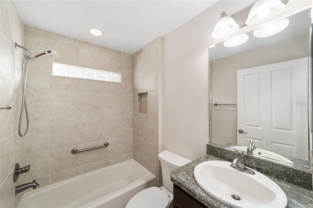 En Venta: $449,999 (3 camas, 2 baños, 1541 Pies cuadrados)