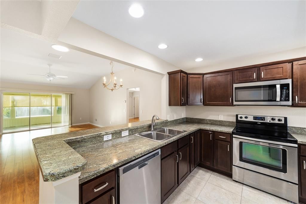 En Venta: $449,999 (3 camas, 2 baños, 1541 Pies cuadrados)