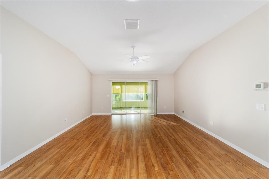 En Venta: $449,999 (3 camas, 2 baños, 1541 Pies cuadrados)