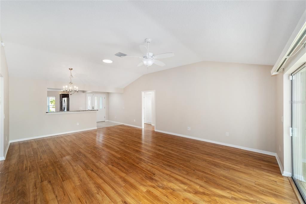 En Venta: $449,999 (3 camas, 2 baños, 1541 Pies cuadrados)