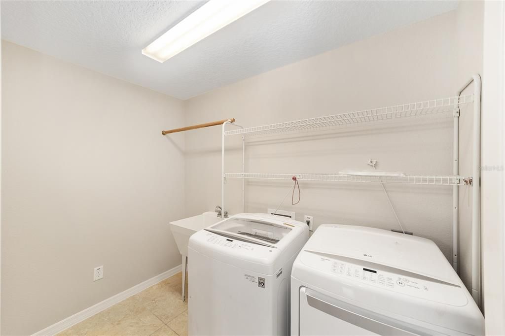 En Venta: $449,999 (3 camas, 2 baños, 1541 Pies cuadrados)