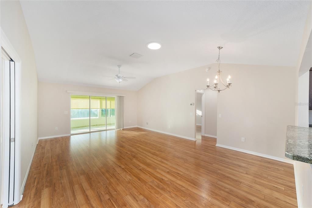 En Venta: $449,999 (3 camas, 2 baños, 1541 Pies cuadrados)