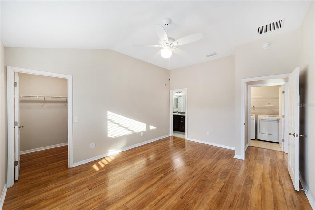 En Venta: $449,999 (3 camas, 2 baños, 1541 Pies cuadrados)