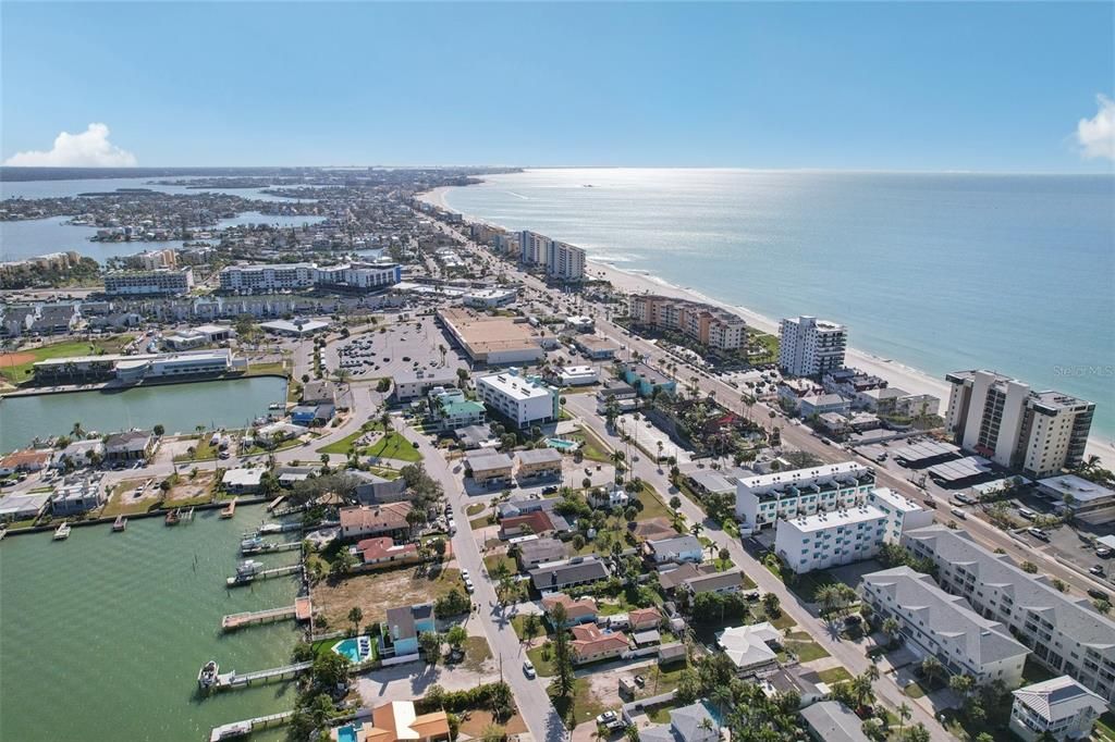 待售: $590,000 (3 贝兹, 2 浴室, 1103 平方英尺)