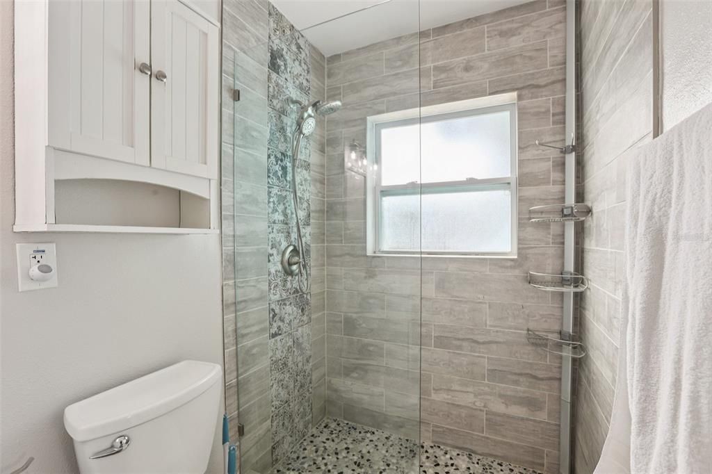 待售: $590,000 (3 贝兹, 2 浴室, 1103 平方英尺)