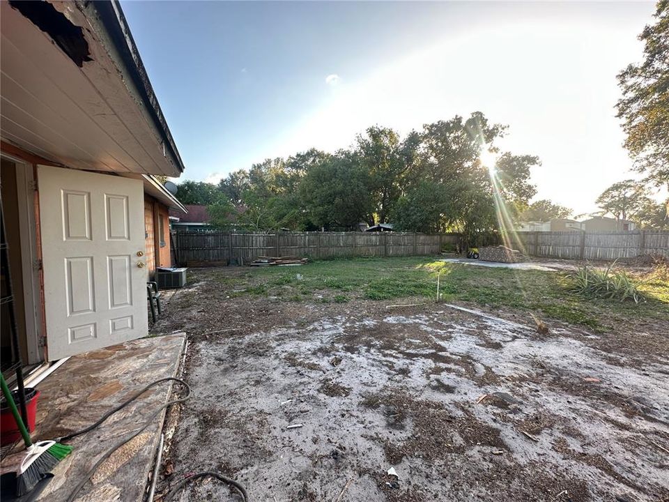 На продажу: $169,900 (3 спален, 1 ванн, 950 Квадратных фут)