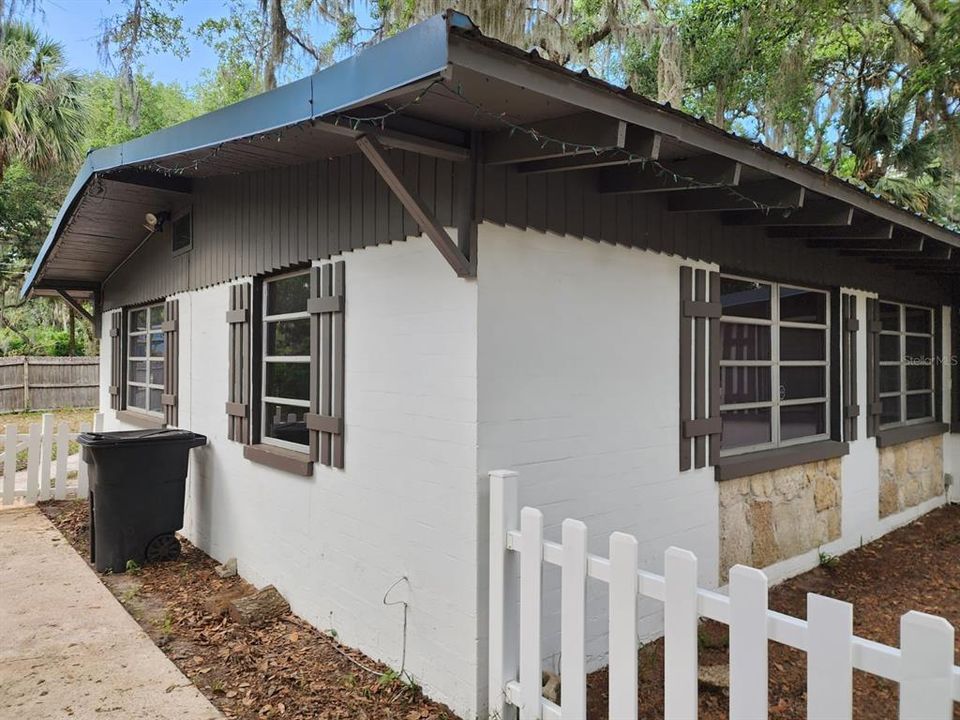 For Rent: $1,600 (3 beds, 2 baths, 1300 Square Feet)