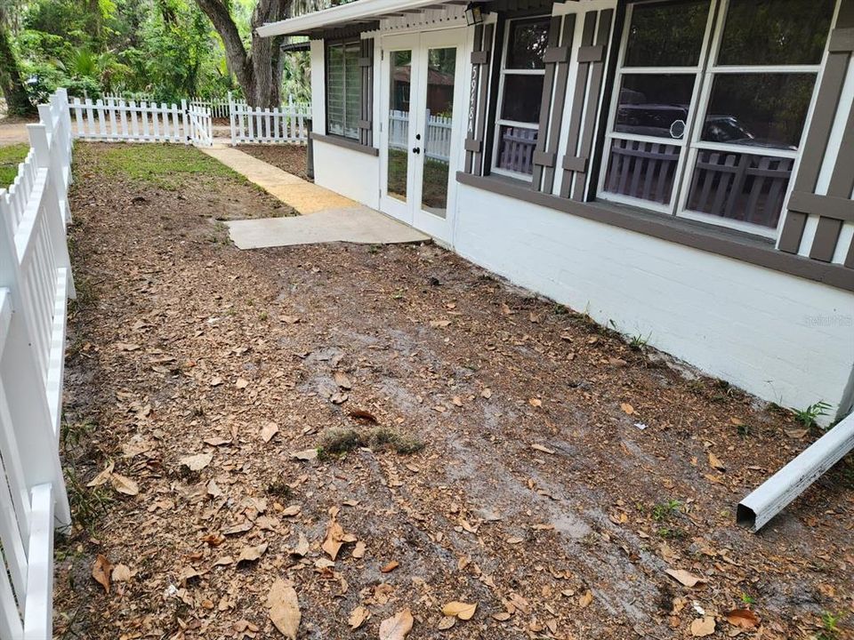 For Rent: $1,600 (3 beds, 2 baths, 1300 Square Feet)